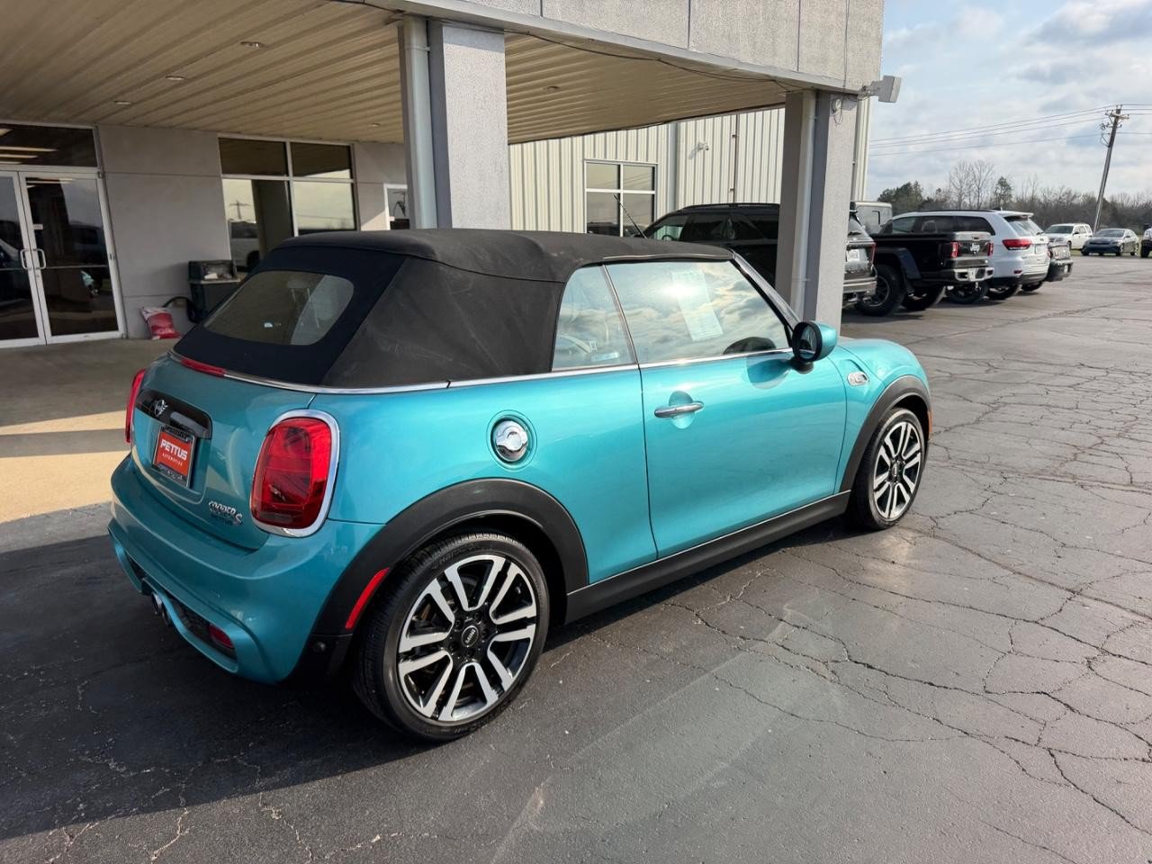 Used 2021 MINI Cooper S w/ Signature Upholstery Package FWD image 3