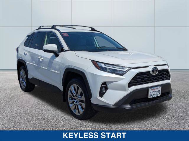 Used 2022 Toyota RAV4 XLE Premium w/ Carpet Mat Package (TMS) AWD/4WD image 7