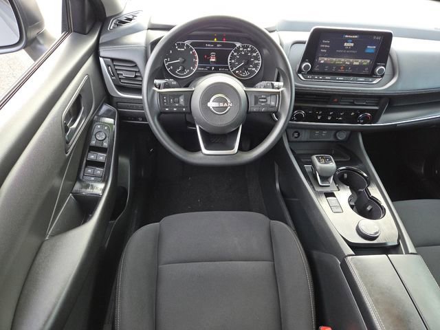 Used 2024 Nissan Rogue S image 32