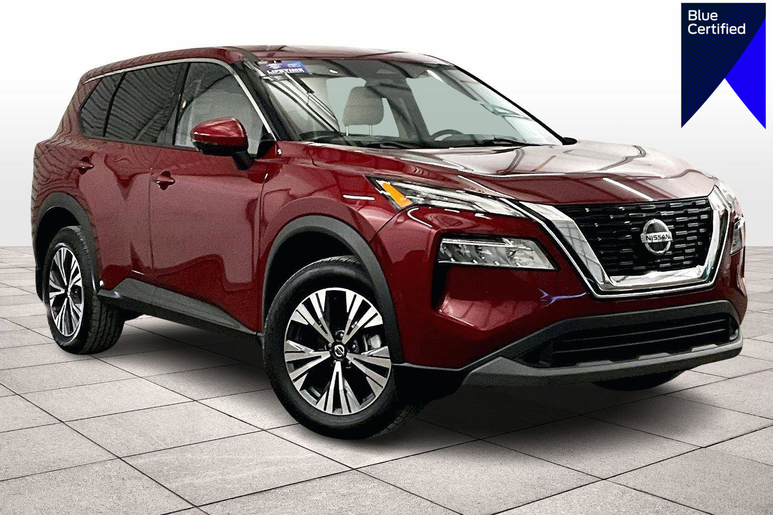 Used 2021 Nissan Rogue SV image 1