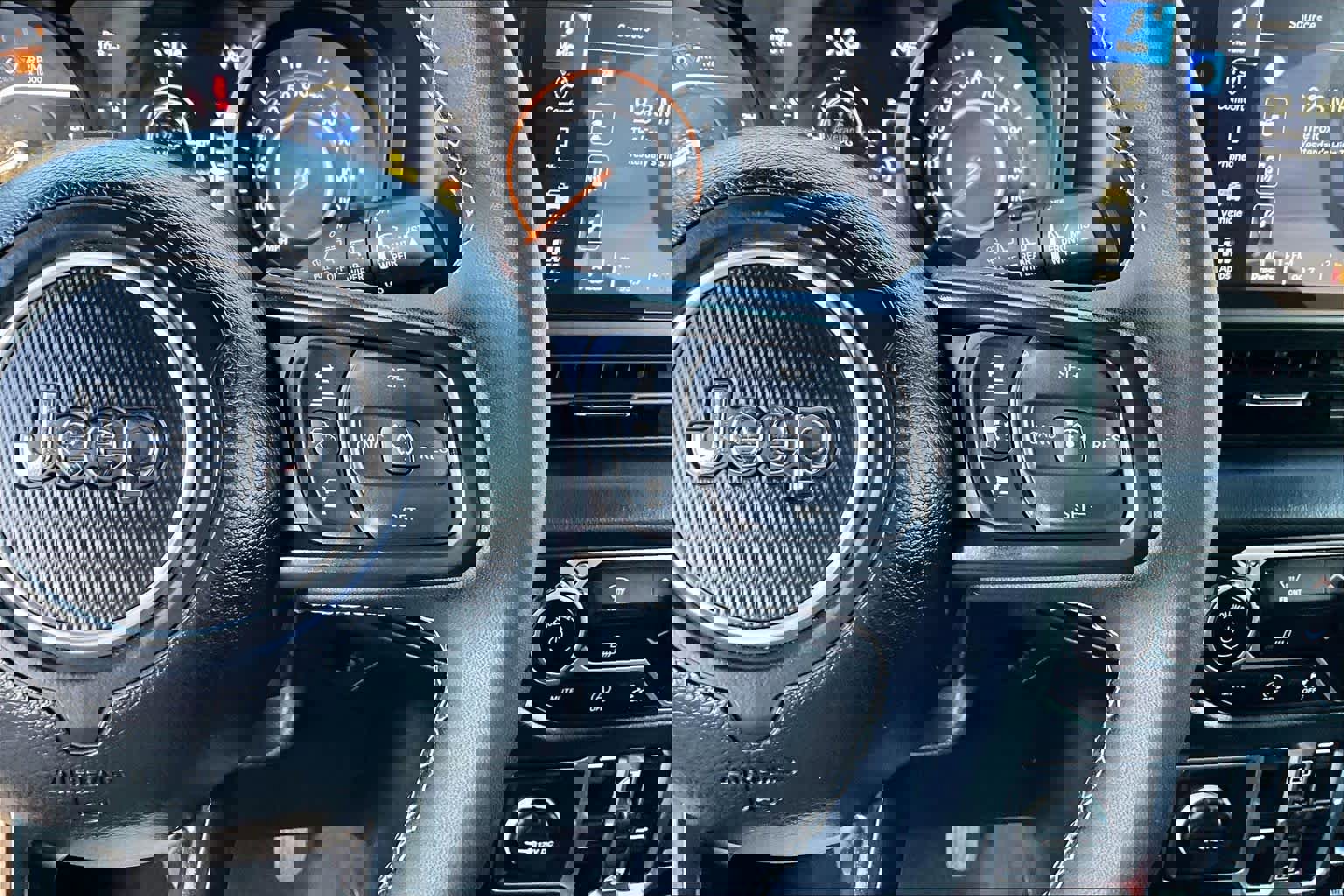 Used 2025 Jeep Wrangler Unlimited Rubicon image 23