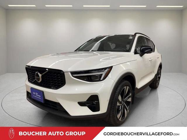 Used 2023 Volvo XC40 B5 Ultimate w/ Climate Package AWD/4WD image 2