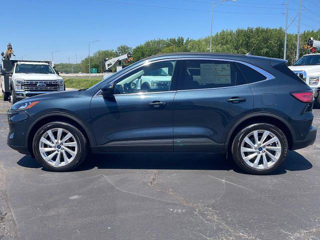 Certified 2022 Ford Escape Titanium w/ Titanium Elite Package AWD/4WD image 2