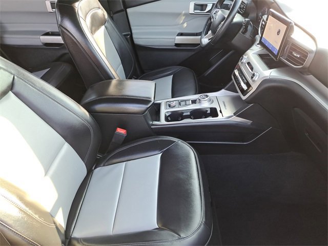 Certified 2022 Ford Explorer XLT w/ Equipment Group 202A image 26
