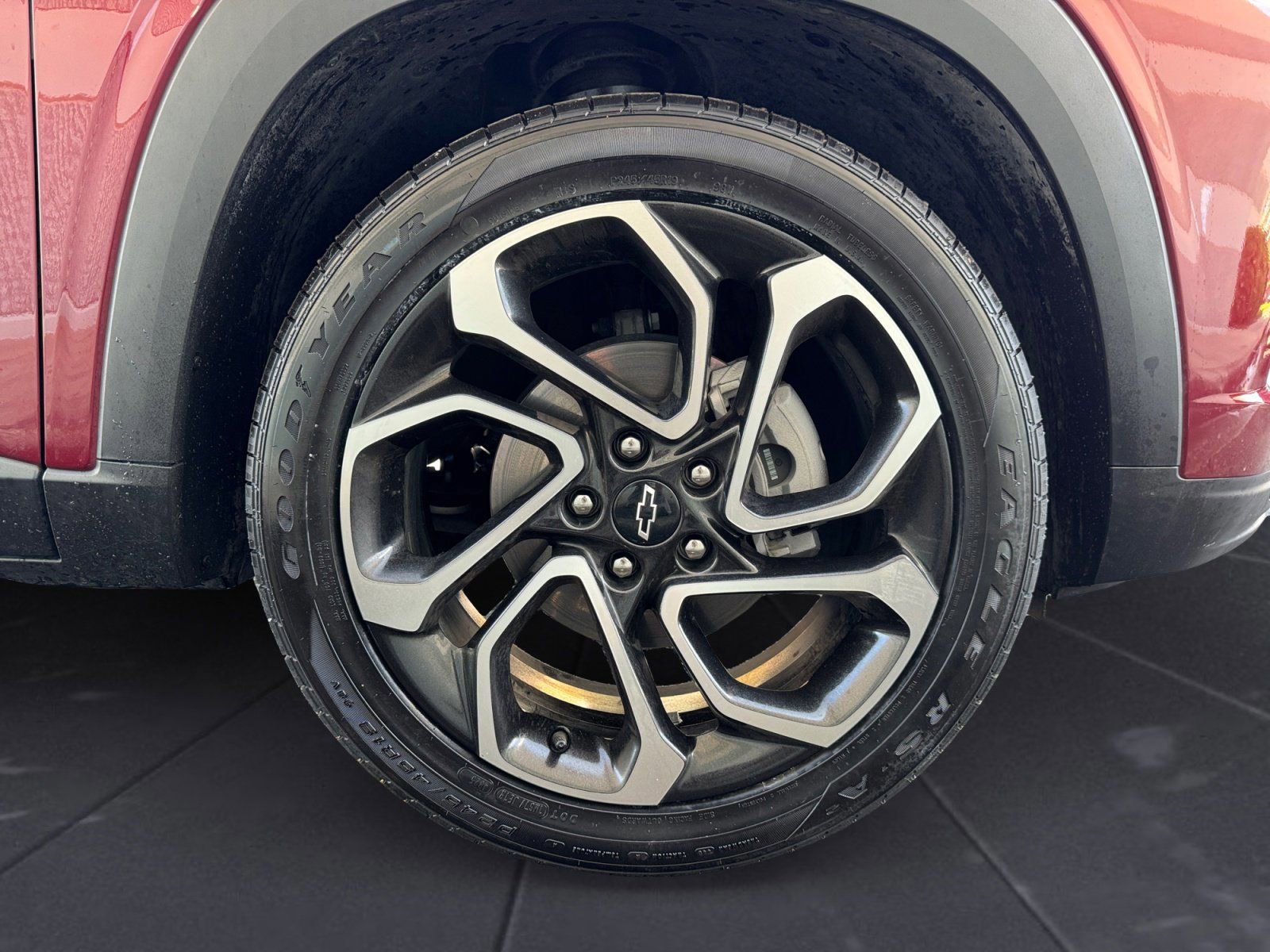 Used 2024 Chevrolet Trax RS w/ Sunroof Package image 14