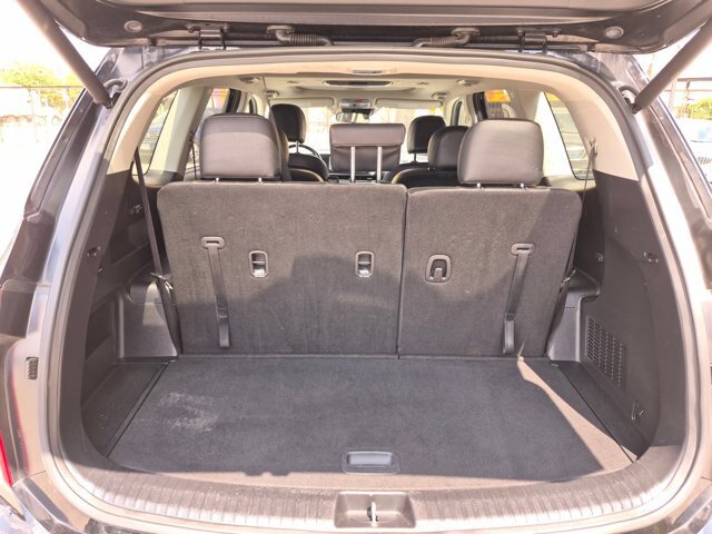 Used 2025 Kia Telluride S FWD image 28