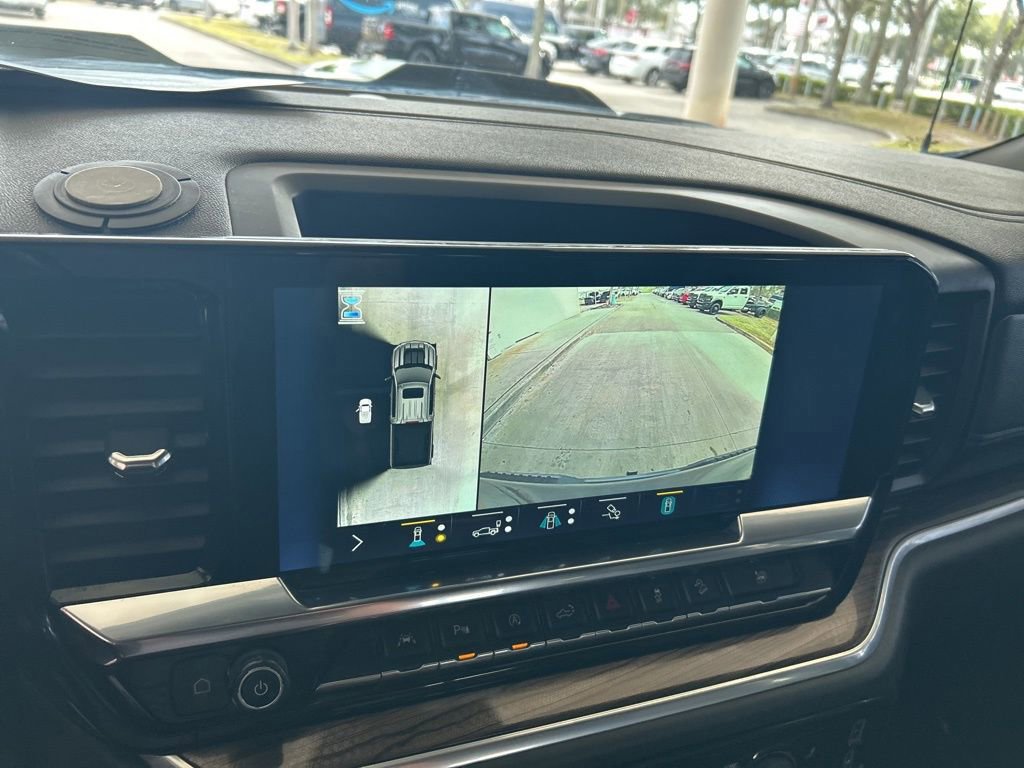 Used 2022 Chevrolet Silverado 1500 LT Trail Boss w/ LT Trail Boss Premium Package image 14