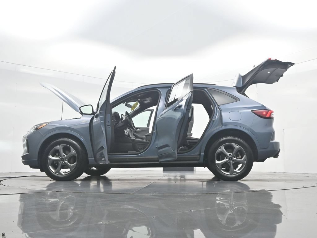 Certified 2023 Ford Escape ST-Line Select AWD/4WD image 57