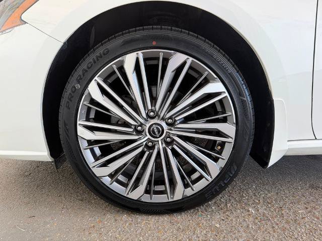 Used 2023 Nissan Altima 2.5 SL AWD/4WD image 29