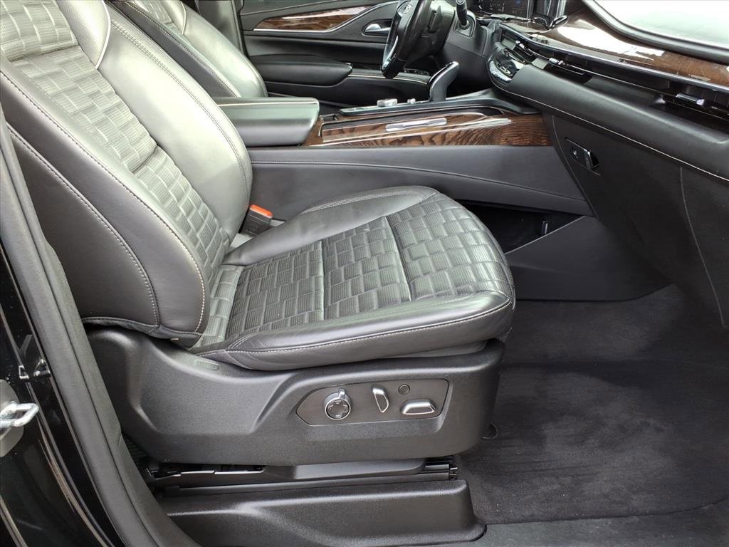 Used 2023 Cadillac Escalade ESV Sport Platinum w/ LPO, ONYX Package image 9