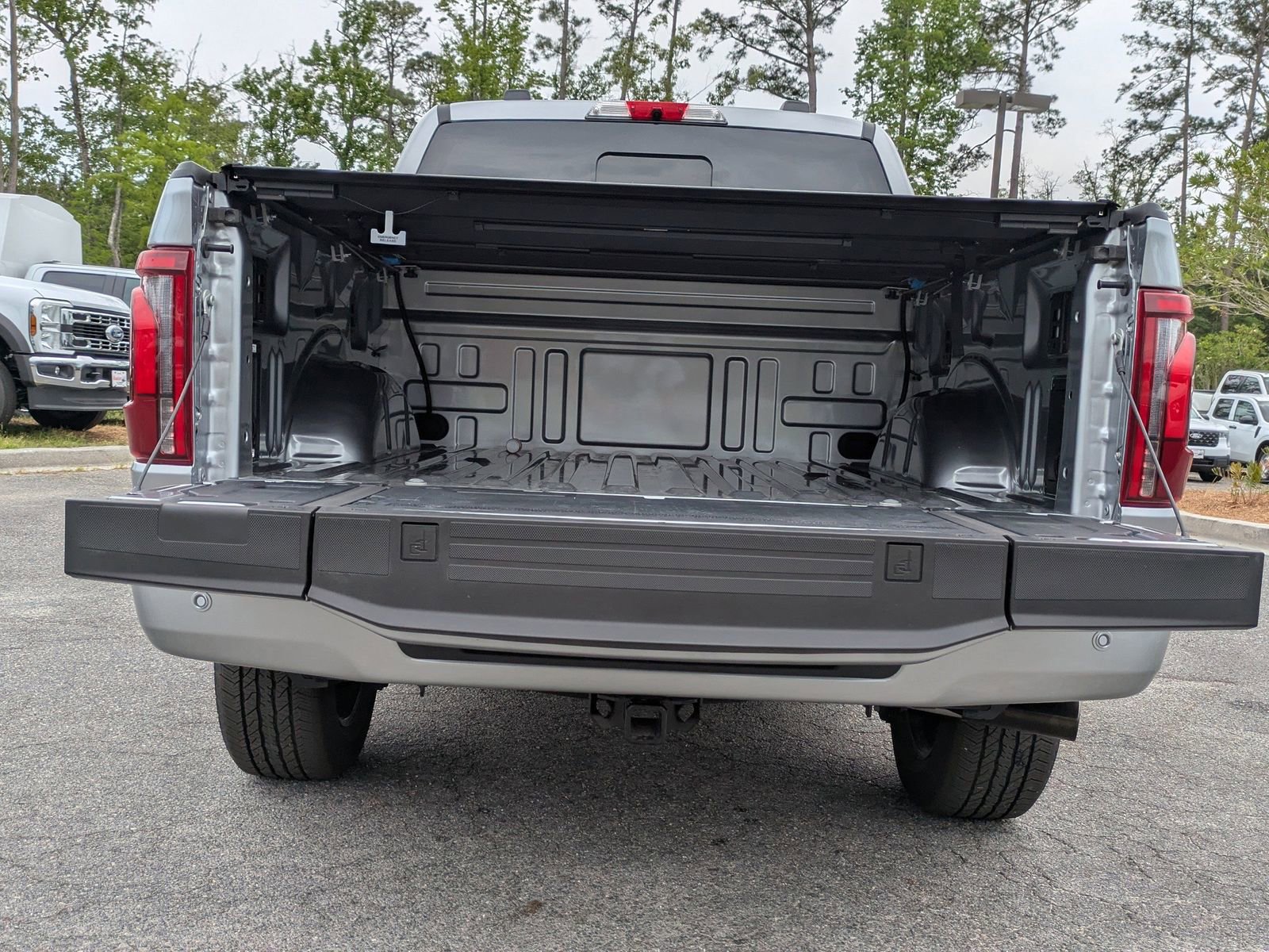 Certified 2025 Ford F150 Platinum w/ Equipment Group 702A High AWD/4WD image 5