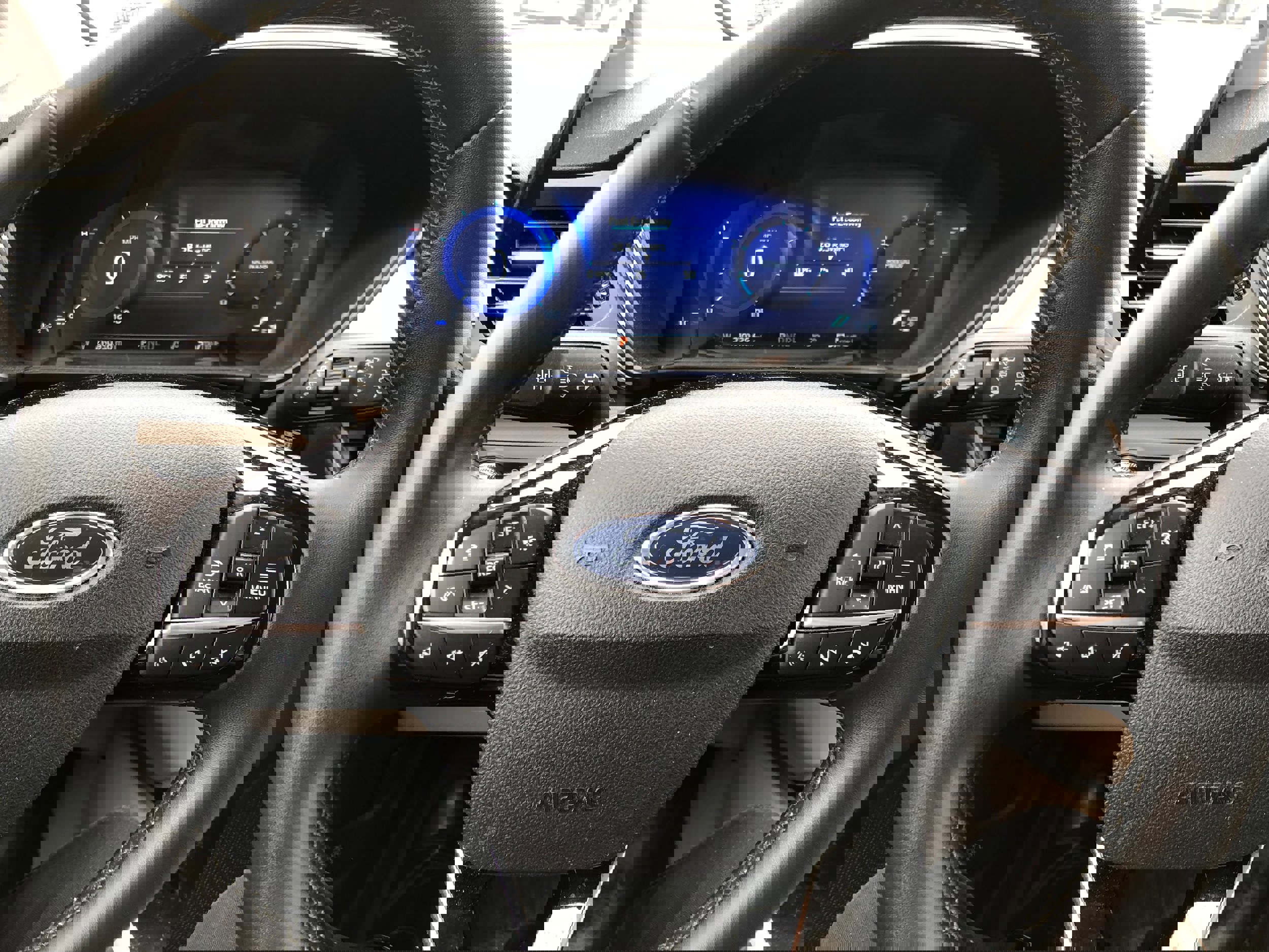 Certified 2022 Ford Escape SEL w/ Technology Package image 11