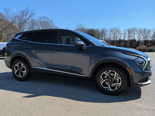 Used 2025 Kia Sportage LX image 7