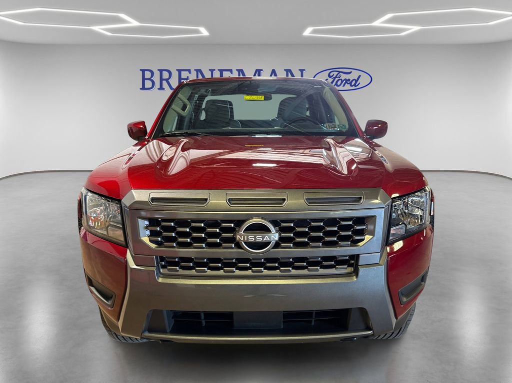 Used 2025 Nissan Frontier SV AWD/4WD image 2