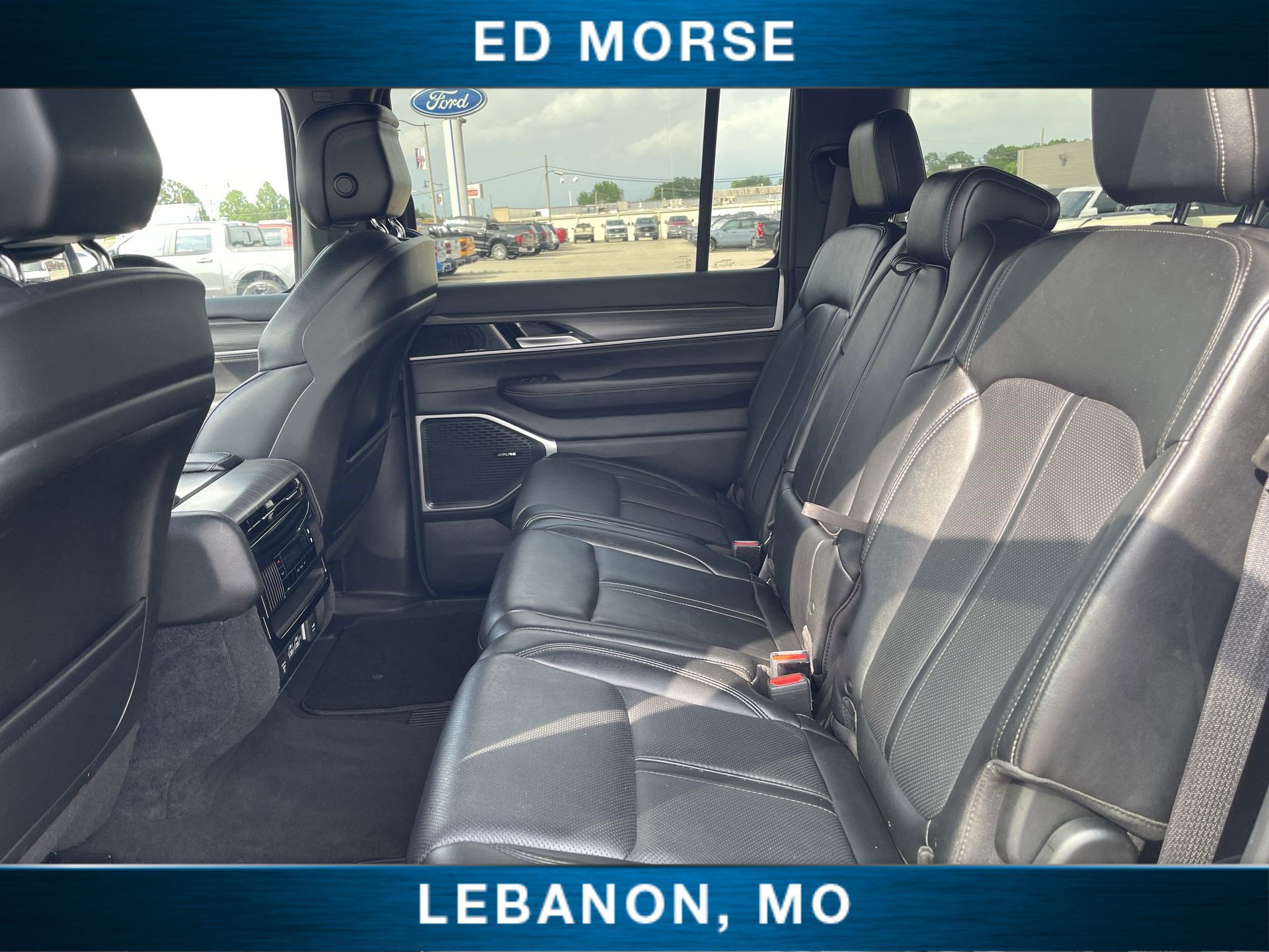Used 2024 Jeep Wagoneer L Series II AWD/4WD image 22
