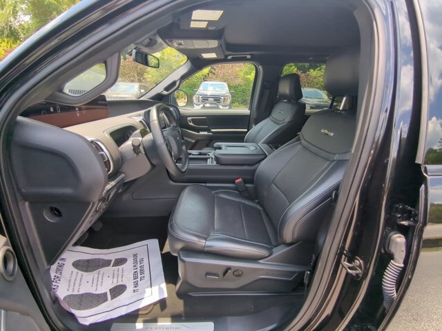 Certified 2025 Ford Expedition Platinum w/ Stealth Performance Package AWD/4WD image 14