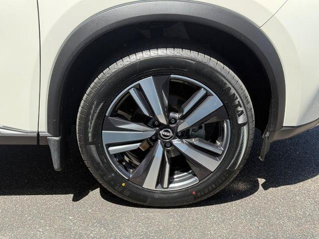 Used 2023 Nissan Rogue SL AWD/4WD image 9
