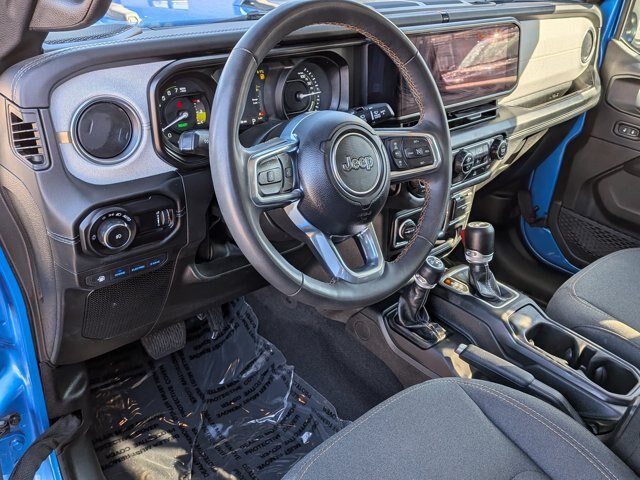 Used 2024 Jeep Wrangler Unlimited Sahara AWD/4WD image 12