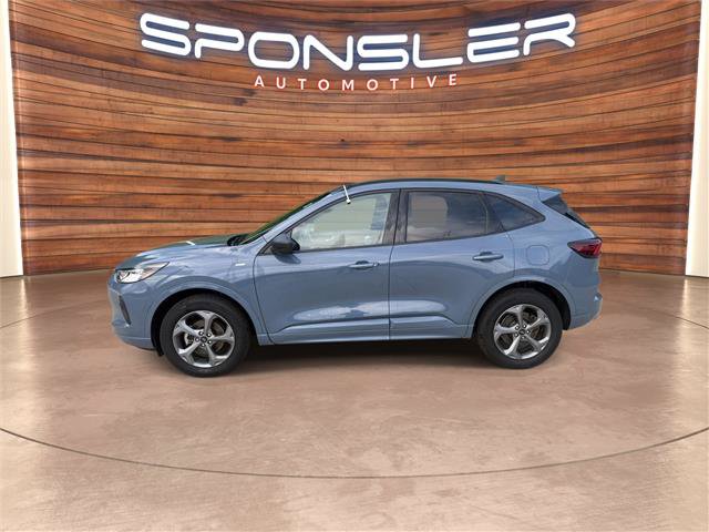 Certified 2024 Ford Escape ST-Line w/ Tech Pack #1 AWD/4WD image 3