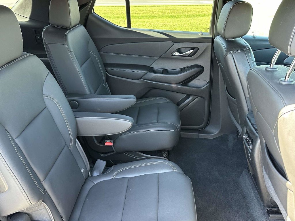 Used 2023 Chevrolet Traverse LT AWD/4WD image 11