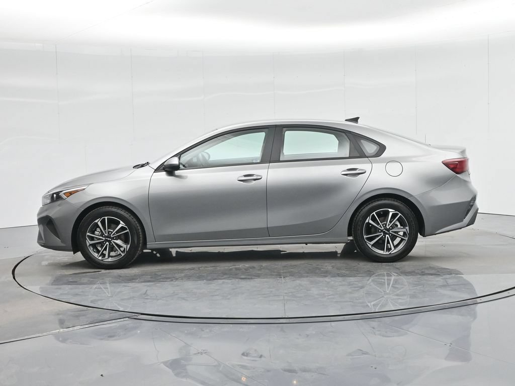 Used 2022 Kia Forte LXS FWD image 24
