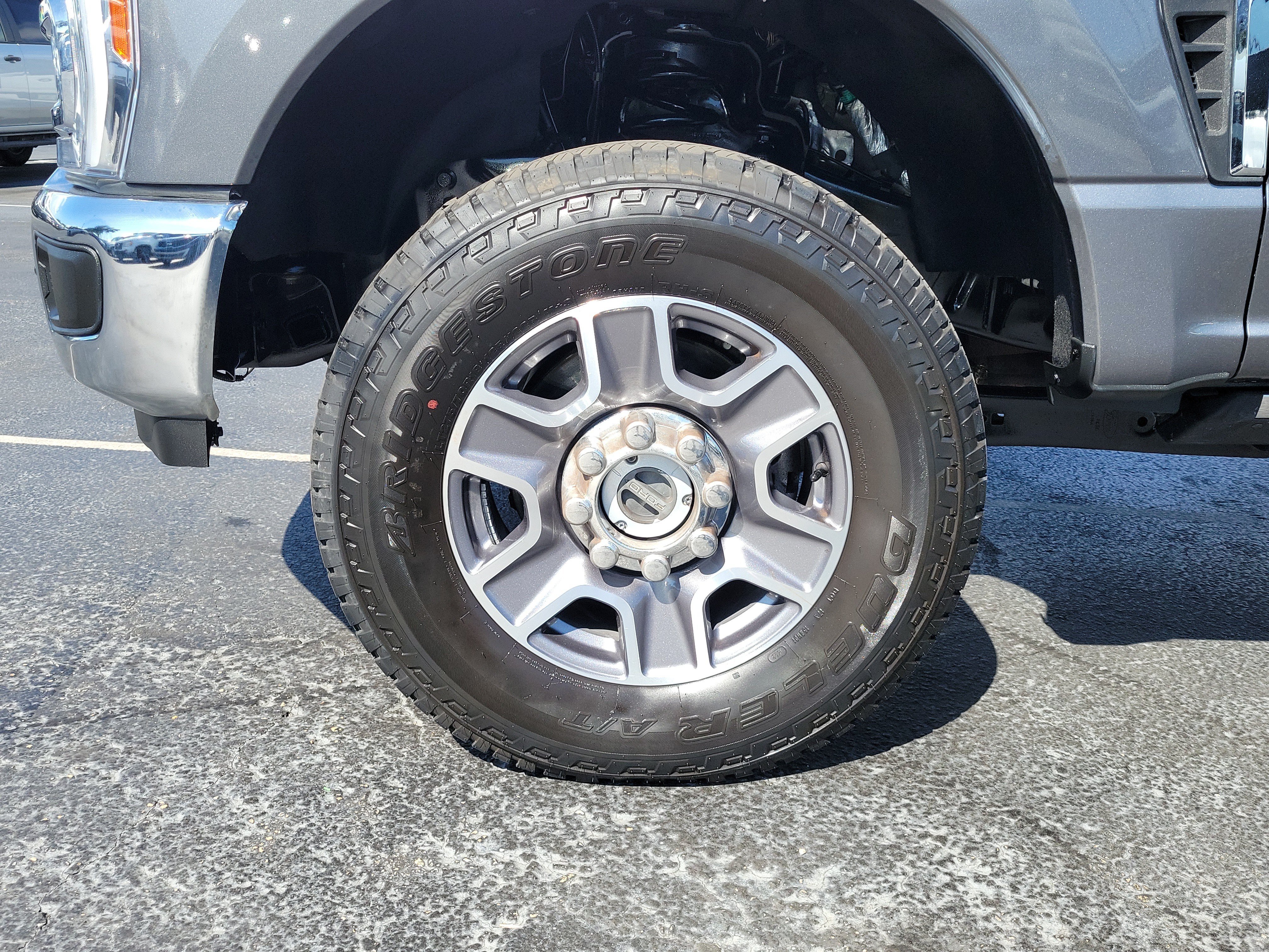 Certified 2023 Ford F250 Lariat w/ FX4 Off-Road Package AWD/4WD image 5