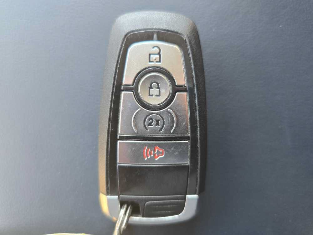 Certified 2025 Ford Maverick Lariat AWD/4WD image 22
