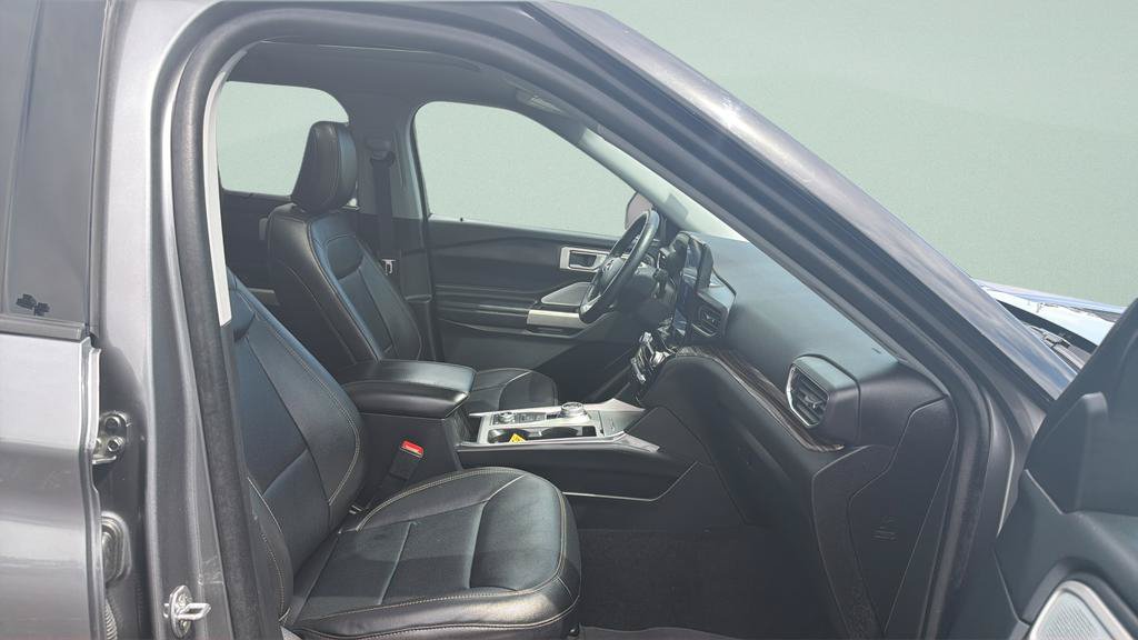 Certified 2023 Ford Explorer Limited w/ Limited Technology Package AWD/4WD image 42