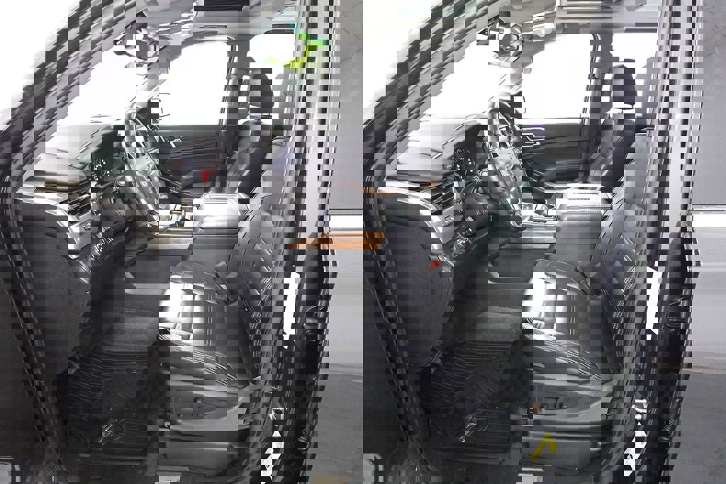 Used 2020 GMC Yukon Denali w/ Denali Ultimate Black Edition image 10