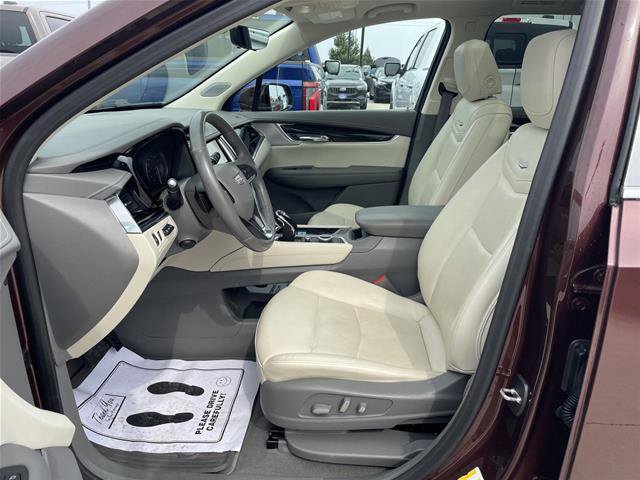 Used 2022 Cadillac XT6 Premium Luxury w/ Technology Package AWD/4WD image 17