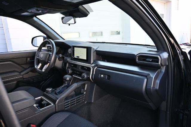 Used 2025 Toyota 4Runner SR5 AWD/4WD image 21