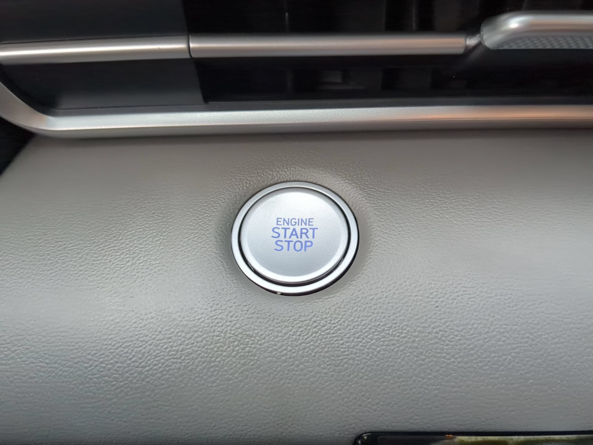 Used 2025 Hyundai Elantra Sport FWD image 64