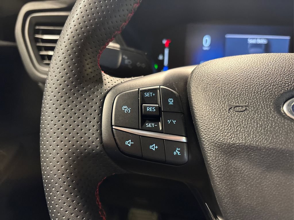 Certified 2023 Ford Escape ST-Line w/ Tech Pack #1 AWD/4WD image 34