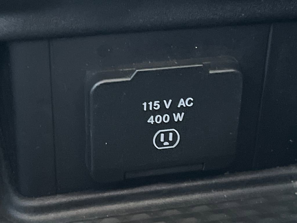 Used 2025 RAM 1500 Laramie AWD/4WD image 41