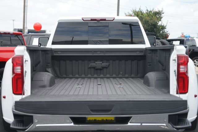 Used 2024 Chevrolet Silverado 3500 LTZ w/ LTZ Convenience Package AWD/4WD image 32