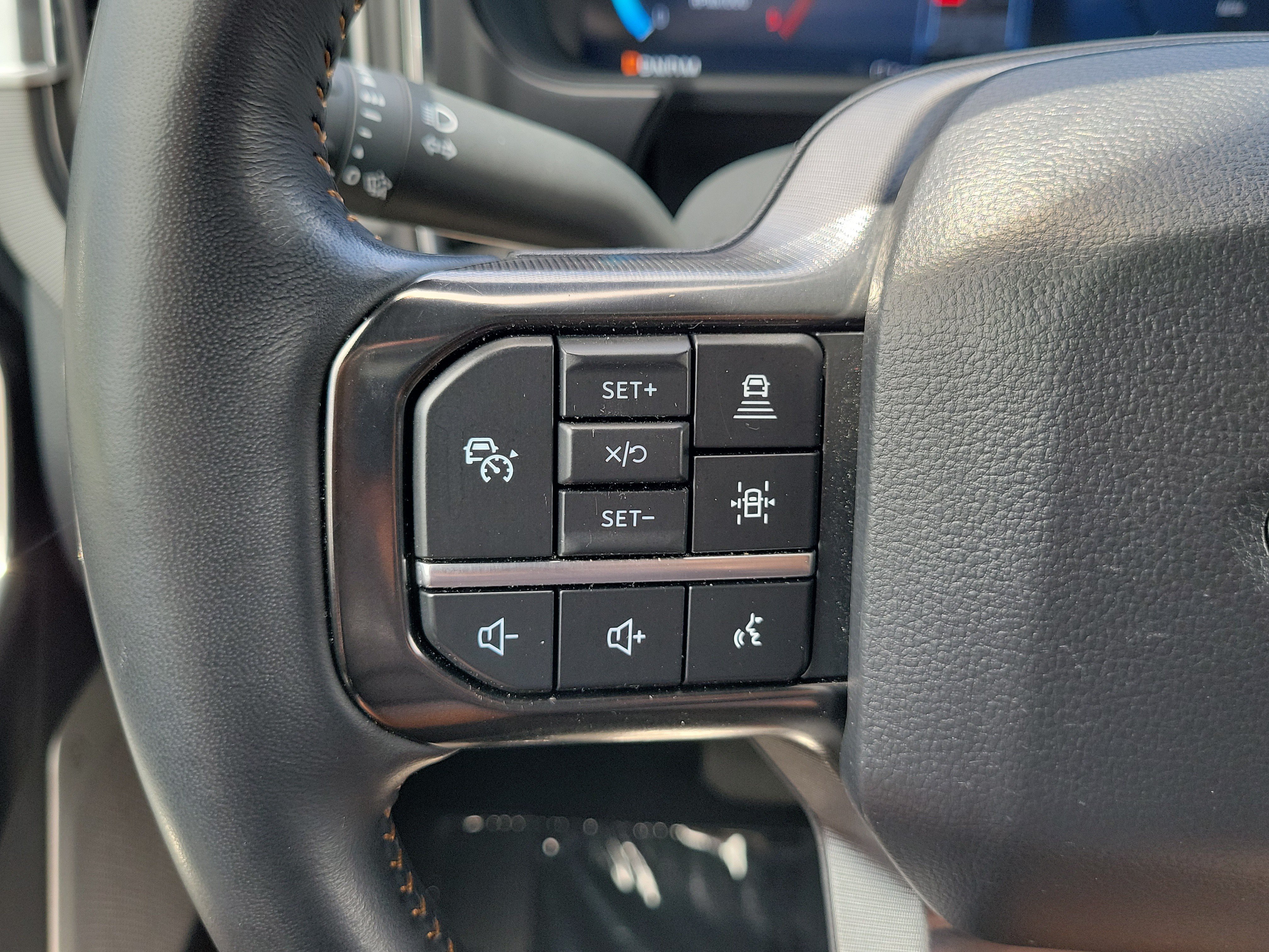 Certified 2024 Ford F250 Platinum AWD/4WD image 24