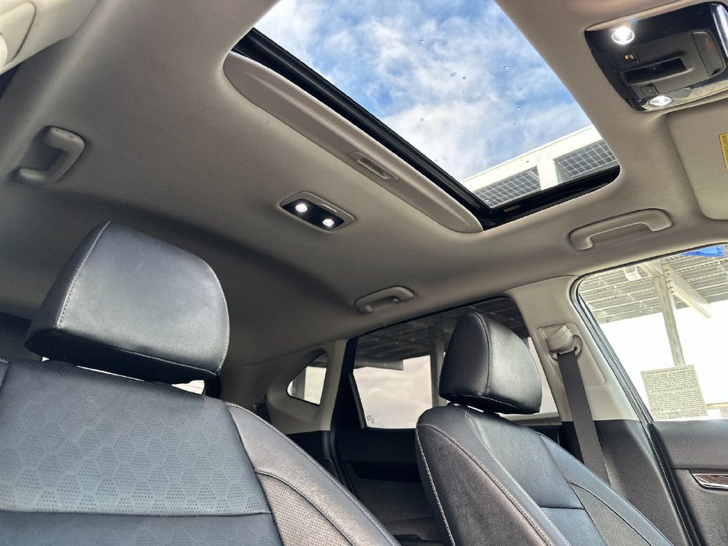Used 2021 Kia Seltos SX w/ SX Sunroof Package AWD/4WD image 16