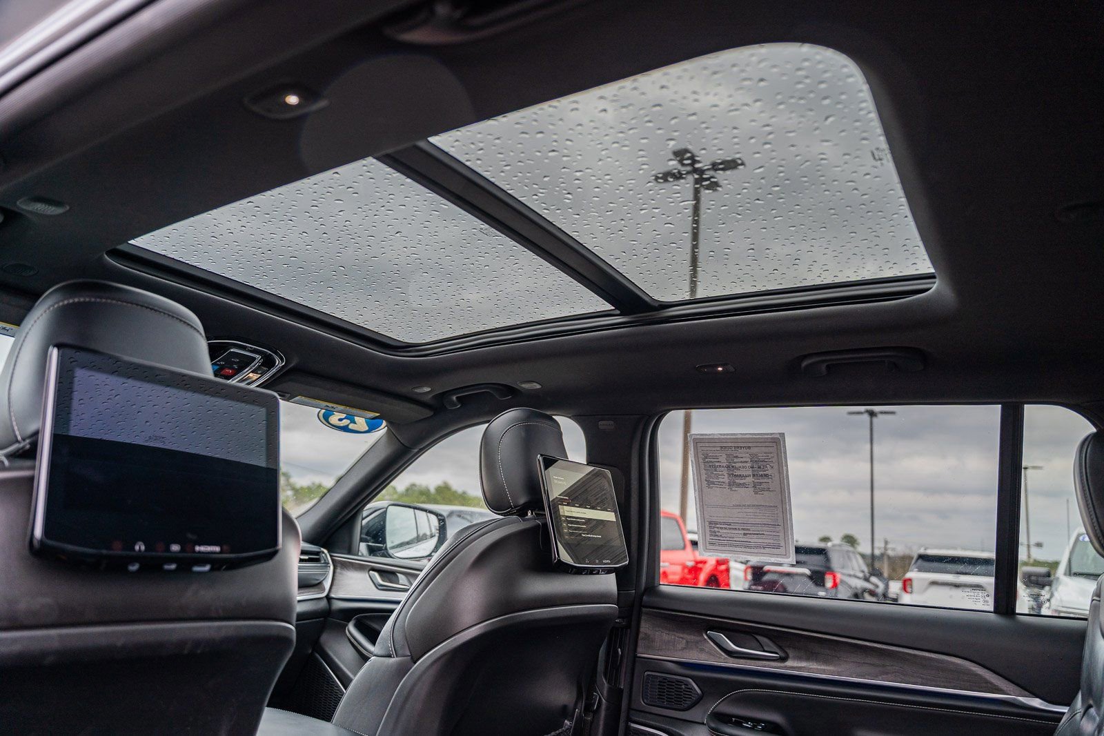 Used 2023 Jeep Grand Cherokee L Overland w/ Rear Seat Video Group I image 32