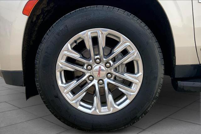 Used 2021 GMC Yukon SLT w/ SLT Luxury Package image 13