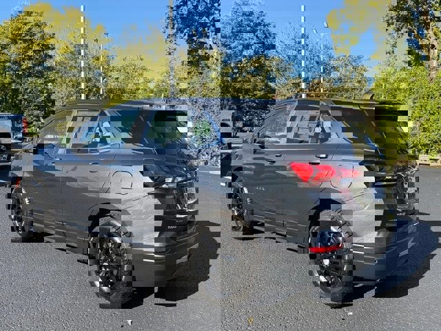 Used 2023 Chevrolet Equinox LT w/ Driver Convenience Package image 4