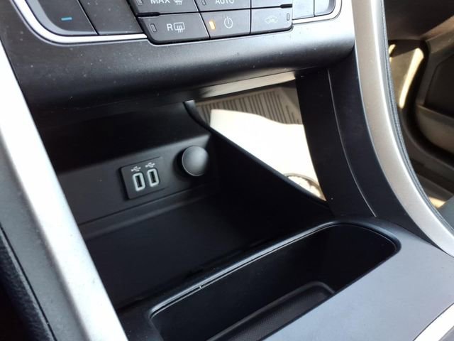 Certified 2020 Ford Fusion SE image 29