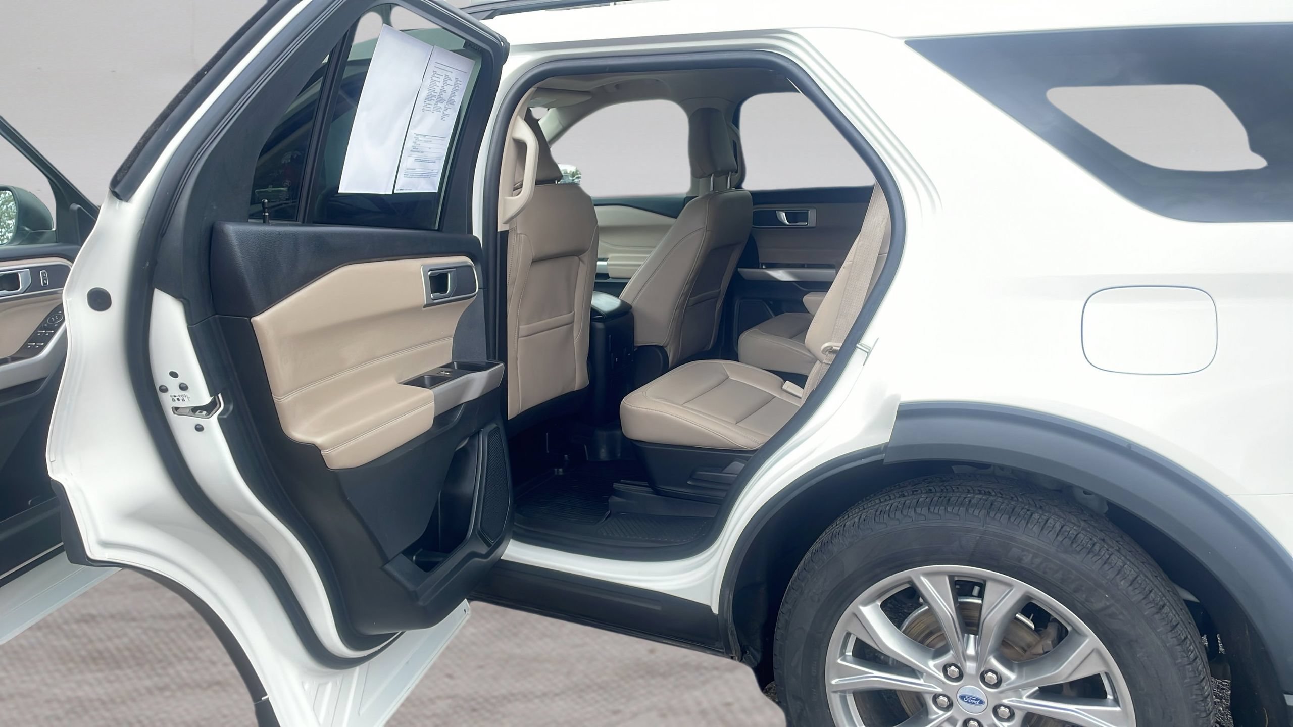 Certified 2023 Ford Explorer XLT w/ Equipment Group 202A AWD/4WD image 13