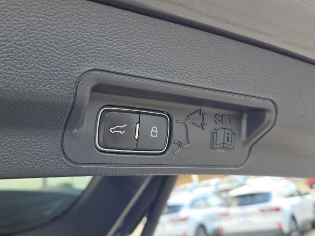 Certified 2021 Ford Explorer Limited w/ Equipment Group 301A image 17