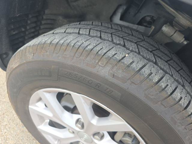 Used 2022 Jeep Grand Cherokee Limited AWD/4WD image 3