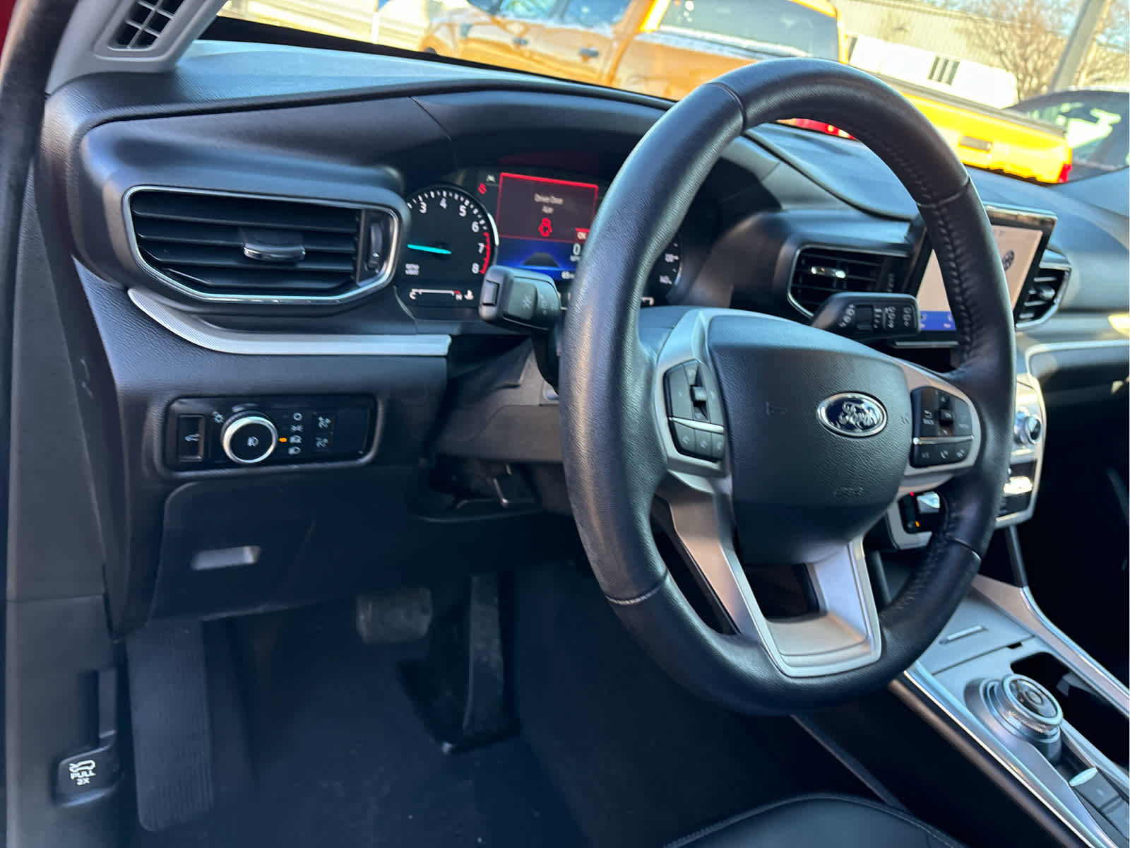 Certified 2023 Ford Explorer XLT w/ Equipment Group 202A image 15