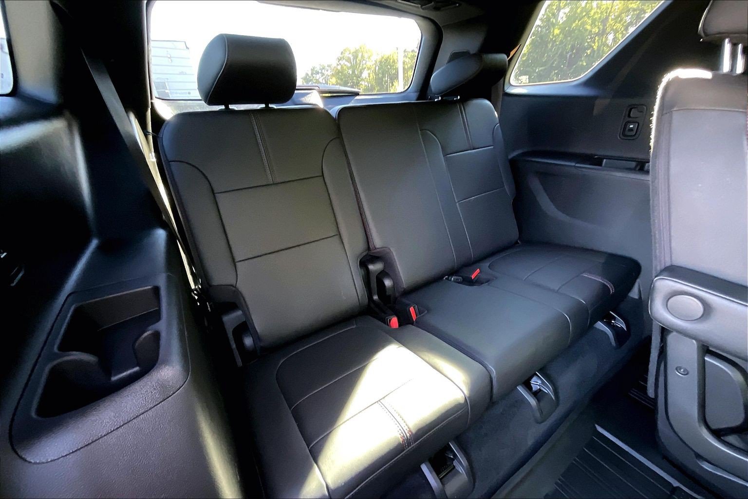 Used 2022 Chevrolet Traverse RS w/ LPO, Floor Liner Package AWD/4WD image 28