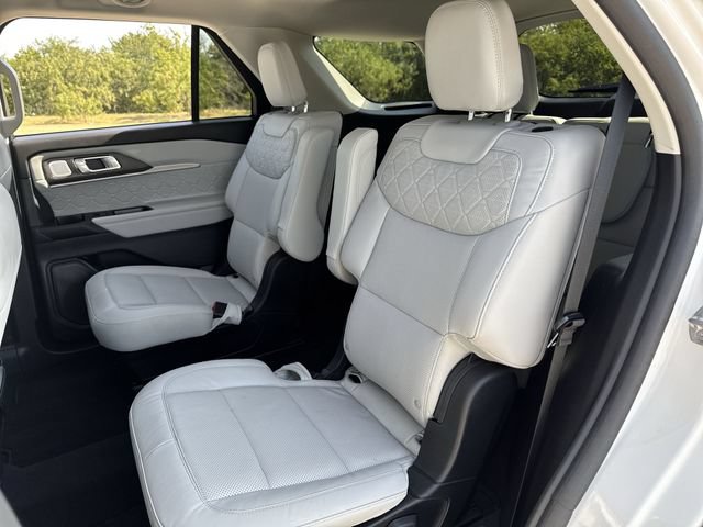 Certified 2025 Ford Explorer Platinum w/ Ultimate Package AWD/4WD image 23