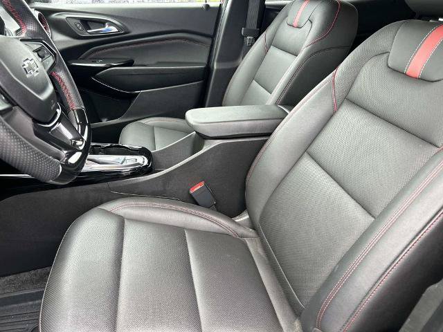 Used 2025 Chevrolet Trax RS w/ Driver Confidence Package FWD image 26