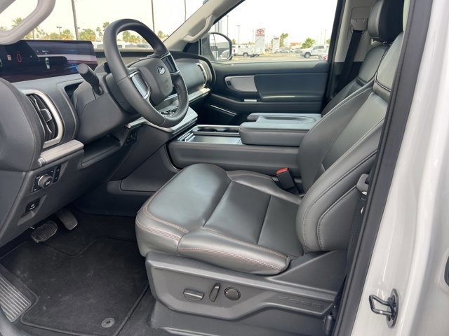 Certified 2025 Ford Expedition Active image 9