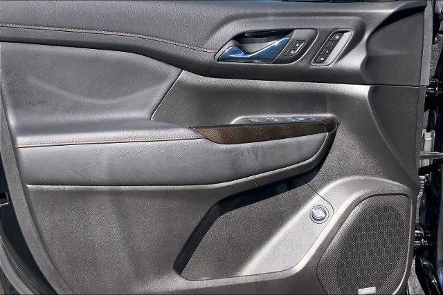 Used 2023 GMC Acadia AT4 w/ Preferred Package image 22